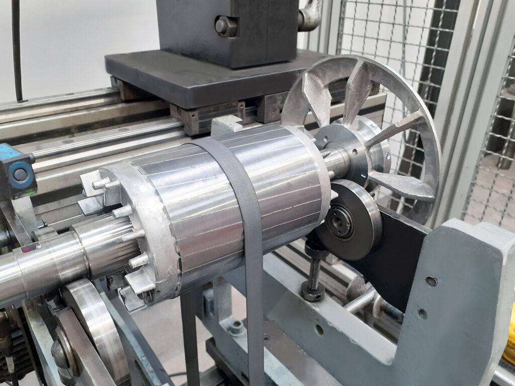 Balancing machine